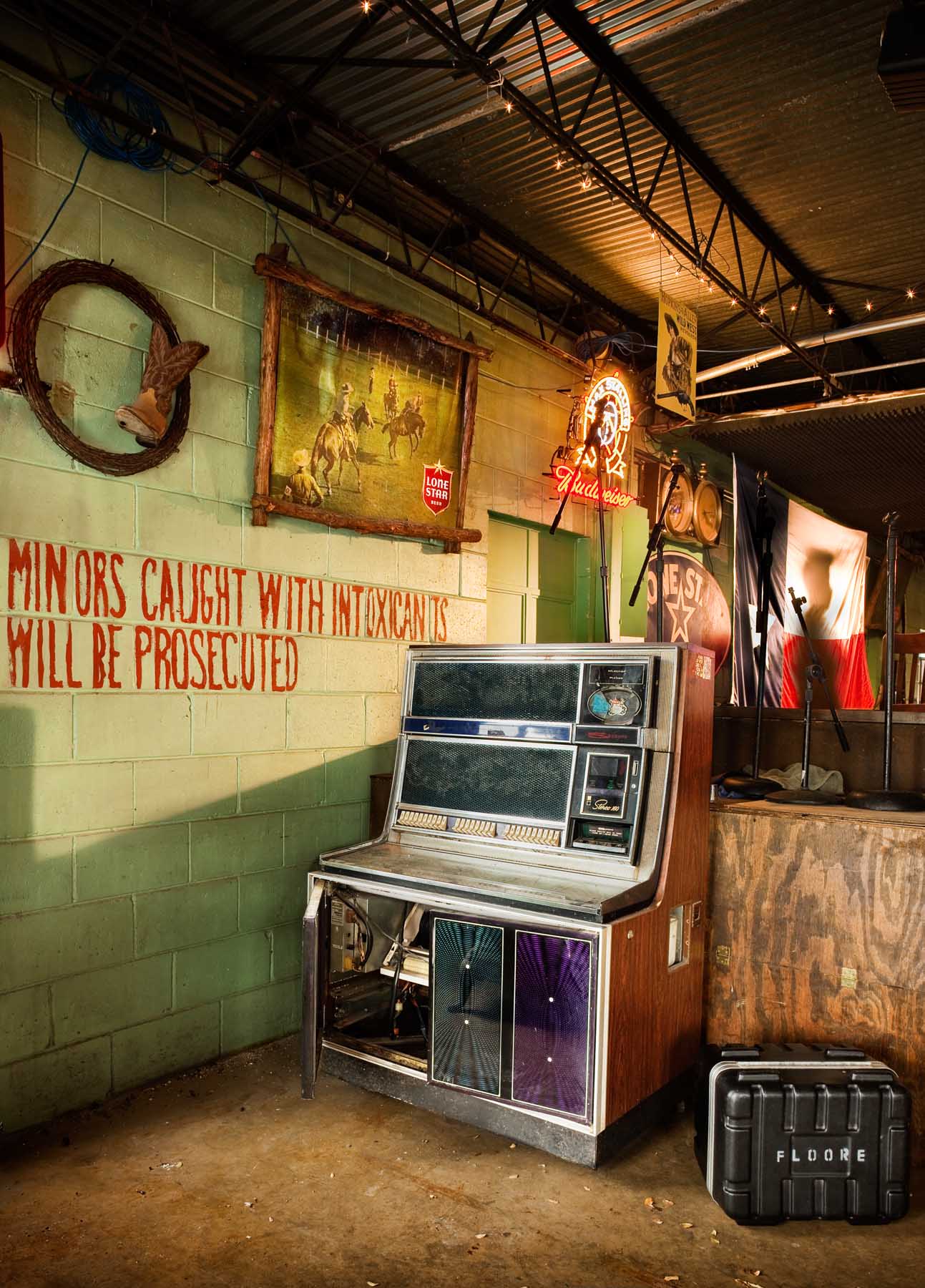 TEXAS DANCEHALLS, FLOORE